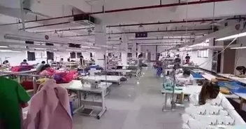 大型服裝工廠動(dòng)遷 卡美尼雙面羊絨大衣,阿爾巴卡羊駝絨,男茄克倉(cāng)庫(kù)大展銷 進(jìn)店免費(fèi)領(lǐng)圍巾