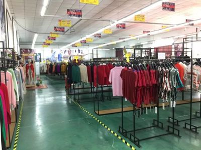 國慶低至5元一件!真絲服裝買一送一!鼎達(dá)瑪工廠店進(jìn)店任性送!